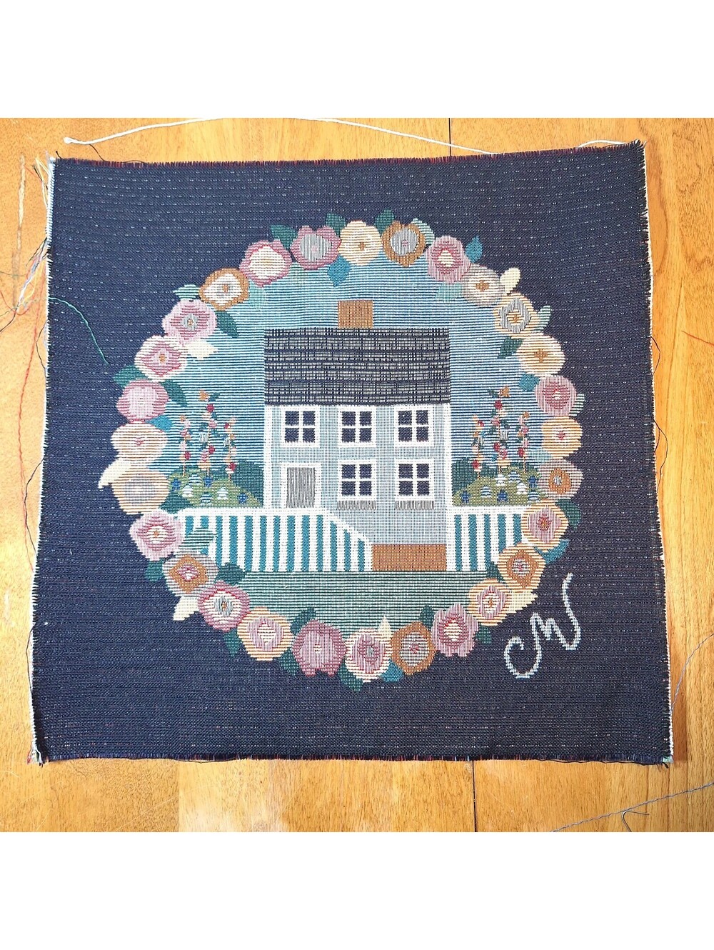 VTG Needlepoint Tapestry Canvas Chair Cover Farmhouse/Floral Wreath 13.5 X 13.5"
